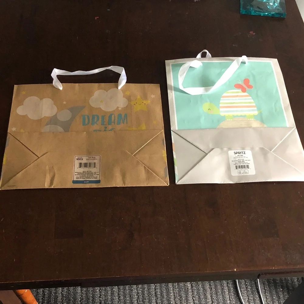 🍄 Playful Kids Gift Bags with Turtle & Cloud Designs